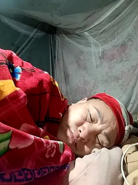 Snapshot of chich-bong chatting on 01.05.26 chich-bong online show from 01.05.26