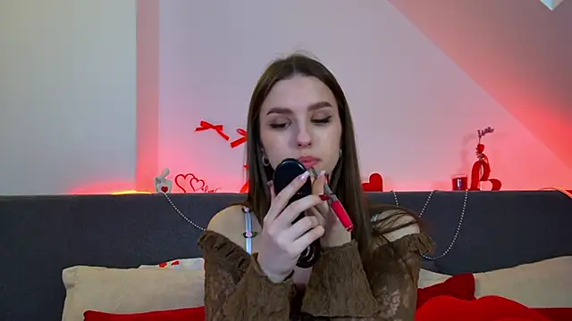 Snapshot of AliceAtkins chatting on 04.30.26 AliceAtkins online show from 04.30.26