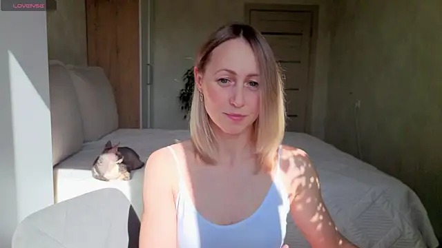 Snapshot of MissNatali_ chatting on 05.18.26 MissNatali online show from 05.18.26