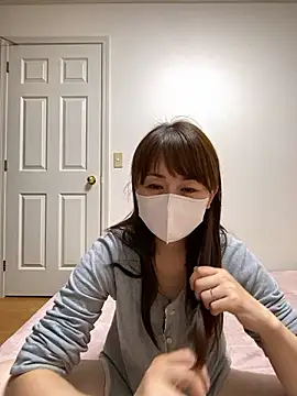 Snapshot of HONMONOHUUHU chatting on 02.05.26 HONMONOHUUHU online show from 02.05.26