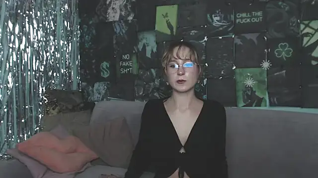 AlishaKellyi online show from 11.01.25