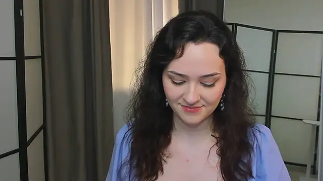 Camilla Rowen online show from 04.05.26