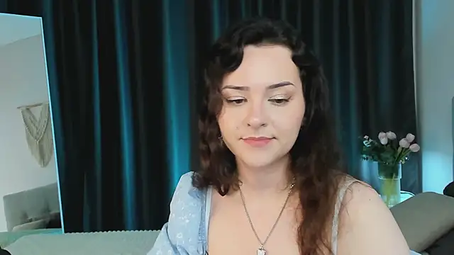 Snapshot of Camilla_Rowen chatting on 06.11.26 Camilla Rowen online show from 06.11.26