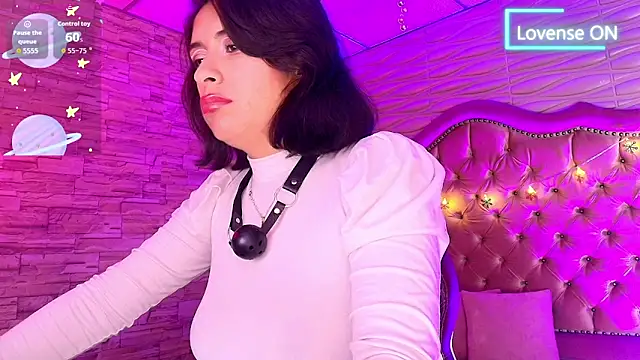 Roxanne Han online show from 12.19.25