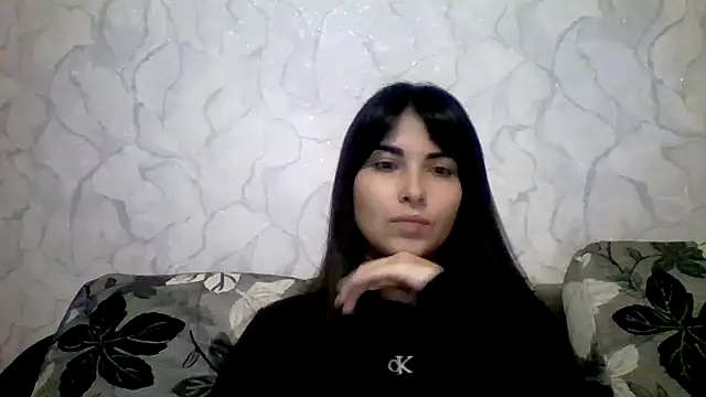 Snapshot of Amy-Diaz chatting on 10.23.25 Amy-Diaz online show from 10.23.25