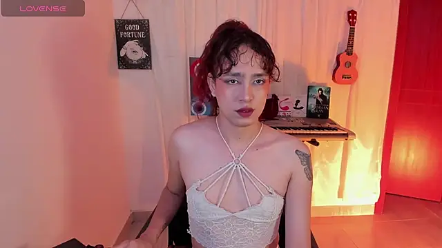 AdelineEsposito online show from 07.08.26