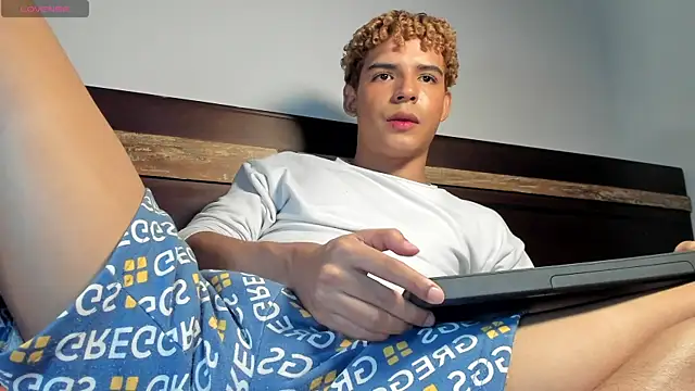 Daark Eros online show from 11.13.25