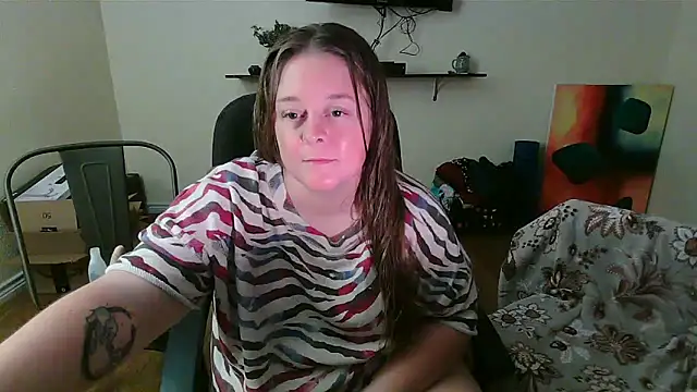 Snapshot of Artgirlie31 chatting on 11.02.25 Artgirlie31 online show from 11.02.25