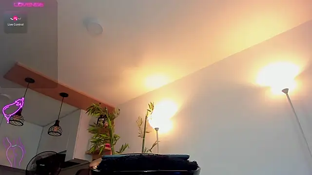 JessicaPratt online show from 09.13.25