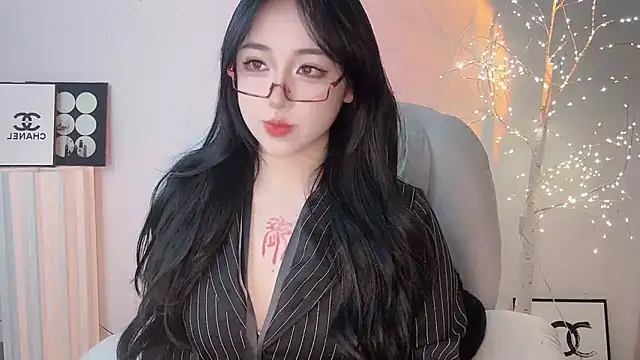 Love-hanzaizai718 online show from 11.16.25