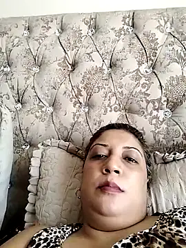 Snapshot of IndianLara chatting on 11.03.25 IndianLara online show from 11.03.25