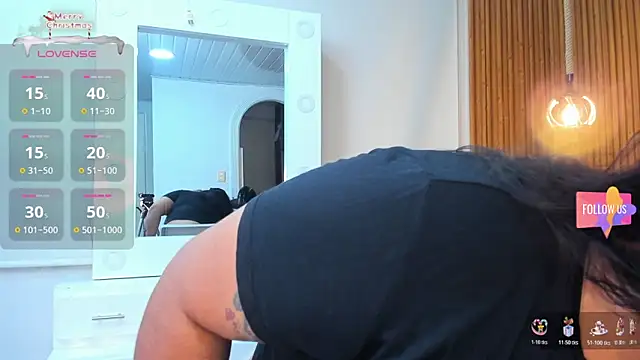 Hanna curvy  online show from 11.26.25