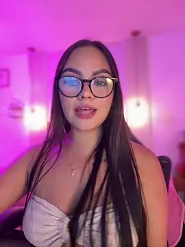 amber white15 online show from 02.19.26