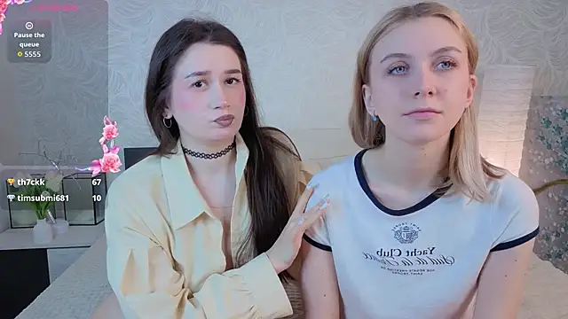 betweenUse online show from 12.23.25