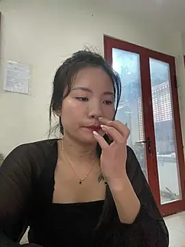 Bee Yellow00 online show from 07.20.26