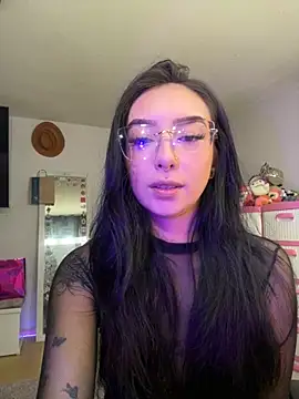 Snapshot of soffia_candy_ chatting on 10.28.25 soffia candy  online show from 10.28.25