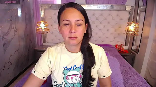 Snapshot of Melissa-roberts chatting on 11.28.25 Melissa-roberts online show from 11.28.25