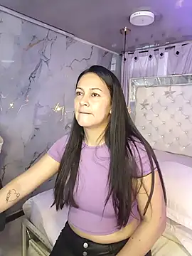 Snapshot of Melissa-roberts chatting on 02.04.26 Melissa-roberts online show from 02.04.26