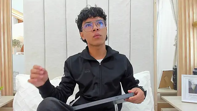 adams bobby online show from 07.25.26