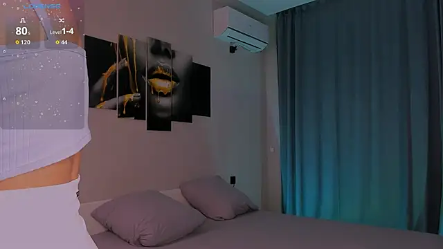 Kandeess online show from 12.04.25