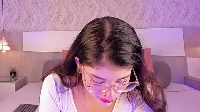 Snapshot of Vittoria__rossi chatting on 05.23.26 Vittoria rossi online show from 05.23.26