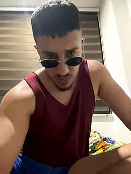 Snapshot of venus_girego chatting on 10.29.25 venus girego online show from 10.29.25