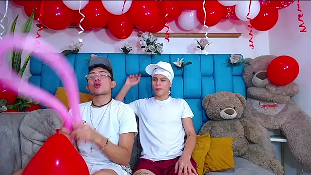 Hot Boys Latinos X online show from 02.12.26