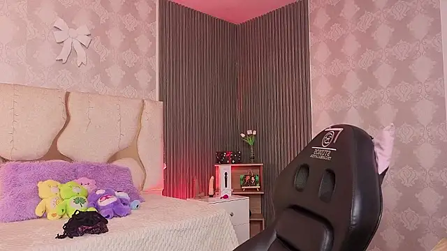 MAIILY TAY online show from 02.09.26