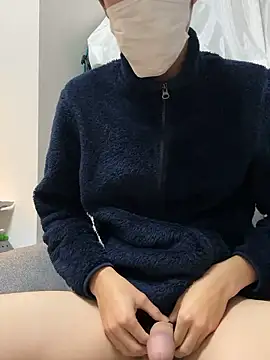 Snapshot of HERO113211 chatting on 10.24.25 HERO113211 online show from 10.24.25