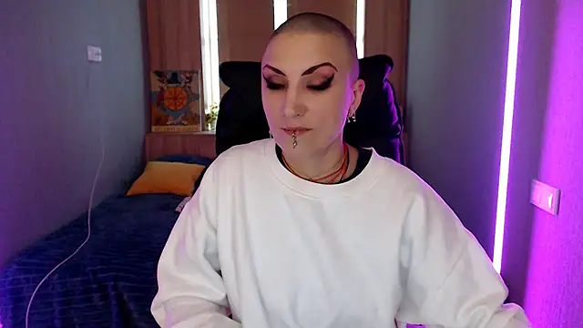 Sweet-n-Strong online show from 04.12.26