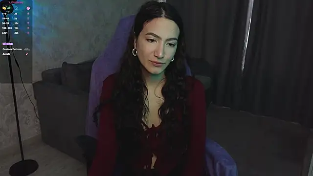 Mulan Lo online show from 04.08.26