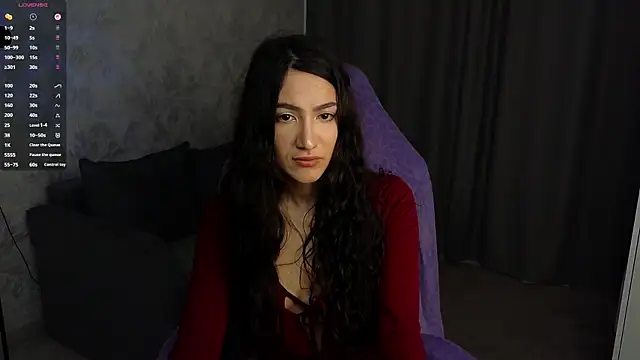 Mulan Lo online show from 04.14.26