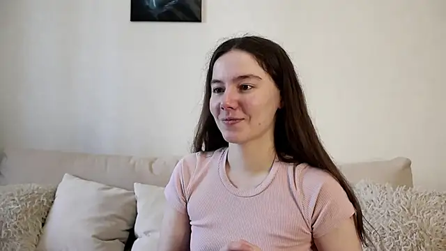 Petalwren online show from 04.25.26