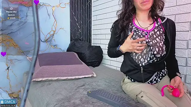 eva delight  online show from 03.27.26