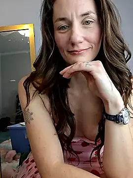 Snapshot of SkyDancerJade chatting on 04.09.26 SkyDancerJade online show from 04.09.26