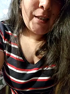 Clara Arg online show from 10.31.25