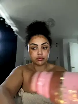 CaramelCarmenxox online show from 12.05.25