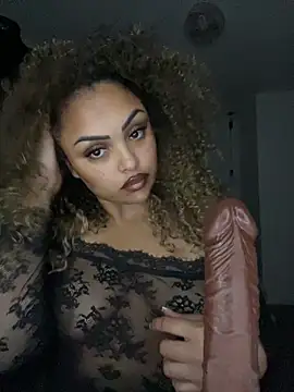 CaramelCarmenxox online show from 06.12.26