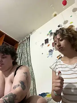 Snapshot of Ellie_Raven chatting on 10.28.25 Ellie Raven online show from 10.28.25