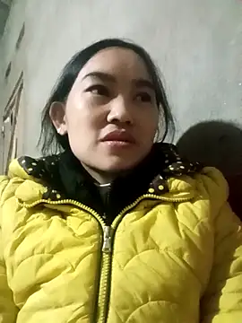 Snapshot of lemon-0 chatting on 10.25.25 lemon-0 online show from 10.25.25