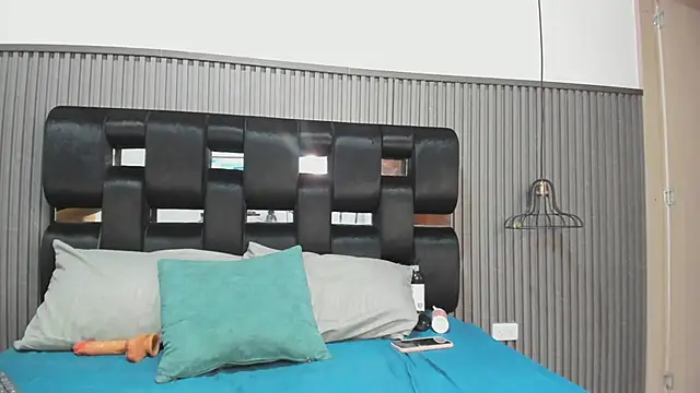 NhoanBrunette online show from 01.17.26