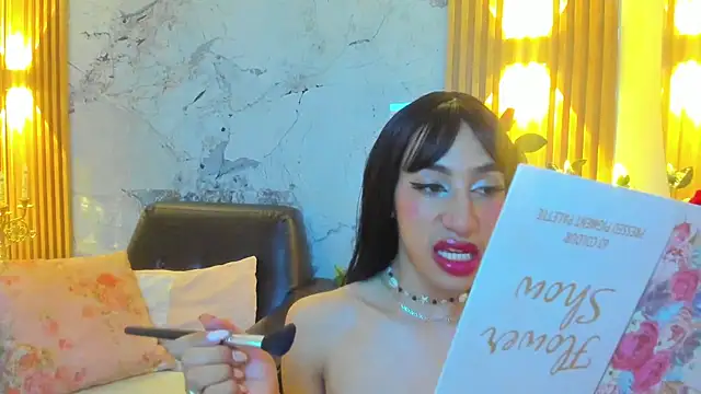 Nayla Monroee online show from 11.10.25