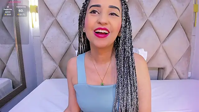 violett rabbit  online show from 11.21.25