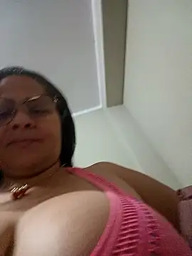 Snapshot of Angie_milf50 chatting on 05.01.26 Angie milf50 online show from 05.01.26