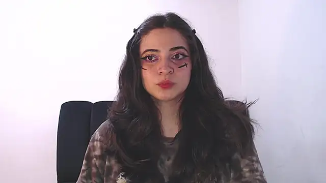 Snapshot of Annagoth_ chatting on 06.25.26 Annagoth online show from 06.25.26
