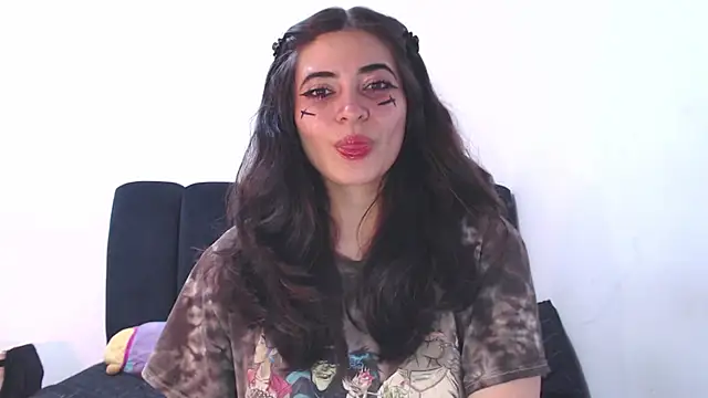 Snapshot of Annagoth_ chatting on 06.27.26 Annagoth online show from 06.27.26