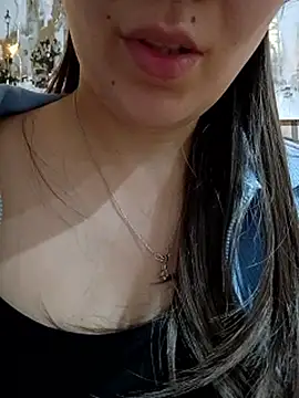 Emily  love online show from 11.27.25