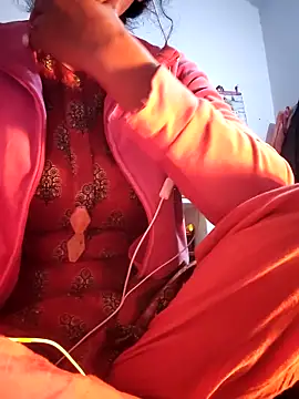 Hot-Rubyy online show from 02.13.26