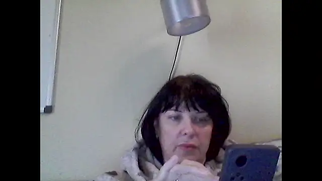 Snapshot of Viknika chatting on 11.04.25 Viknika online show from 11.04.25