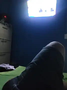 Snapshot of Tincho1051 chatting on 02.19.26 Tincho1051 online show from 02.19.26